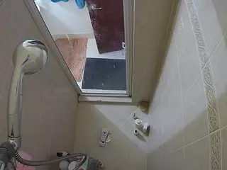 Sexy Girl Shower's Live Sex Cam Show