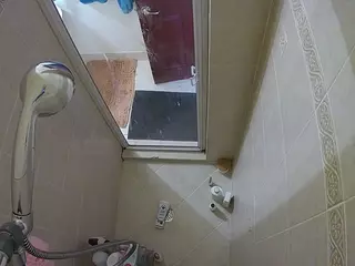 Sexy Girl Shower's Live Sex Cam Show