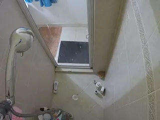Sexy Girl Shower's Live Sex Cam Show