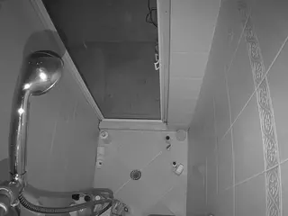 Sexy Girl Shower's Live Sex Cam Show