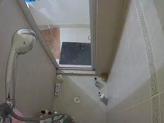 Sexy Girl Shower's Live Sex Cam Show