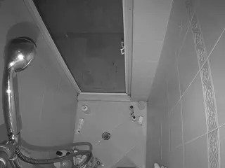 Sexy Girl Shower's Live Sex Cam Show