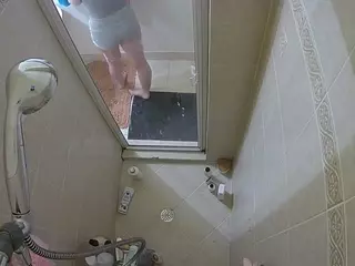 Sexy Girl Shower's Live Sex Cam Show