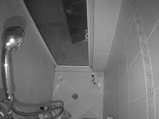 Sexy Girl Shower's Live Sex Cam Show