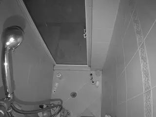 Sexy Girl Shower's Live Sex Cam Show