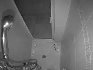 Sexy Girl Shower's Live Sex Cam Show