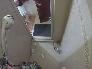 Sexy Girl Shower's Live Sex Cam Show
