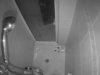Sexy Girl Shower's Live Sex Cam Show