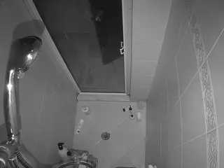 Sexy Girl Shower's Live Sex Cam Show