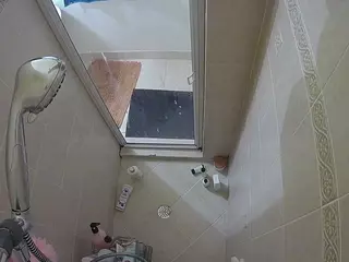 Sexy Girl Shower's Live Sex Cam Show