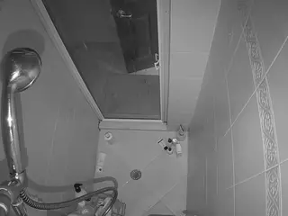 Sexy Girl Shower's Live Sex Cam Show