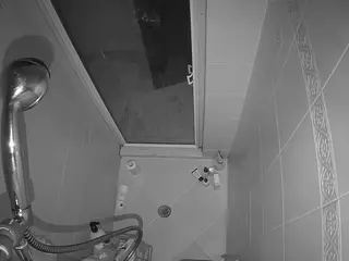 Sexy Girl Shower's Live Sex Cam Show