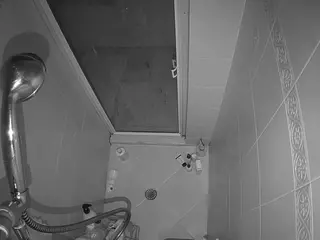 Sexy Girl Shower's Live Sex Cam Show