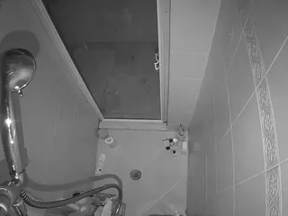 Sexy Girl Shower's Live Sex Cam Show