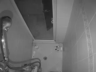 Sexy Girl Shower's Live Sex Cam Show