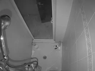 Sexy Girl Shower's Live Sex Cam Show