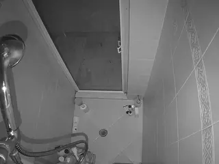 Sexy Girl Shower's Live Sex Cam Show