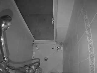 Sexy Girl Shower's Live Sex Cam Show