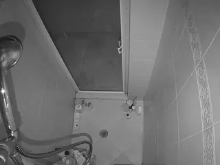 Sexy Girl Shower's Live Sex Cam Show
