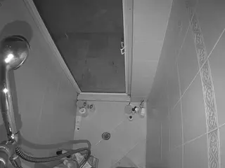Sexy Girl Shower's Live Sex Cam Show