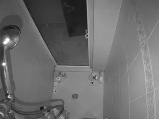 Sexy Girl Shower's Live Sex Cam Show