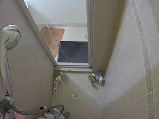 Sexy Girl Shower's Live Sex Cam Show