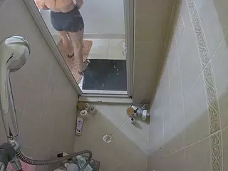 Sexy Girl Shower's Live Sex Cam Show