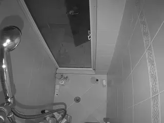 Sexy Girl Shower's Live Sex Cam Show
