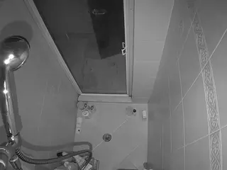 Sexy Girl Shower's Live Sex Cam Show