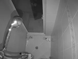 Sexy Girl Shower's Live Sex Cam Show