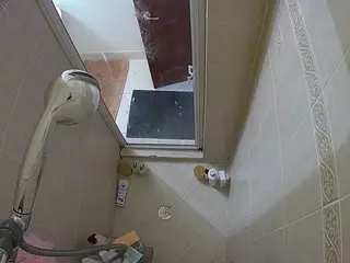 Sexy Girl Shower's Live Sex Cam Show