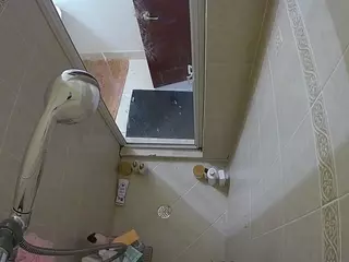 Sexy Girl Shower's Live Sex Cam Show