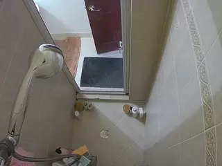 Sexy Girl Shower's Live Sex Cam Show