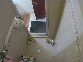 Sexy Girl Shower's Live Sex Cam Show