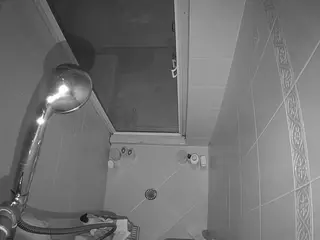 Sexy Girl Shower's Live Sex Cam Show