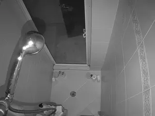 Sexy Girl Shower's Live Sex Cam Show