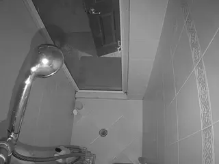 Sexy Girl Shower's Live Sex Cam Show