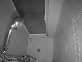 Sexy Girl Shower's Live Sex Cam Show