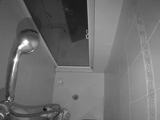 Sexy Girl Shower's Live Sex Cam Show