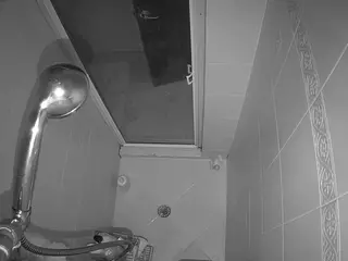 Sexy Girl Shower's Live Sex Cam Show