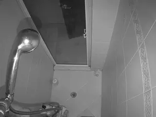 Sexy Girl Shower's Live Sex Cam Show
