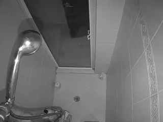 Sexy Girl Shower's Live Sex Cam Show