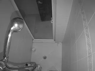 Sexy Girl Shower's Live Sex Cam Show