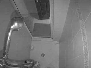 Sexy Girl Shower's Live Sex Cam Show