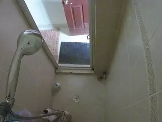 Sexy Girl Shower's Live Sex Cam Show