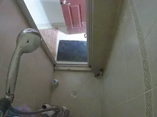 Sexy Girl Shower's Live Sex Cam Show