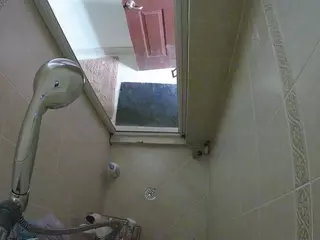 Sexy Girl Shower's Live Sex Cam Show