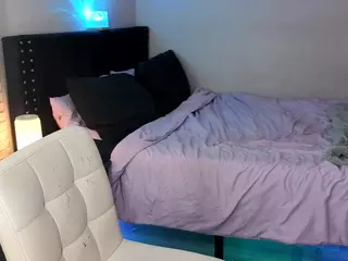 Livys Bedroom's Live Sex Cam Show