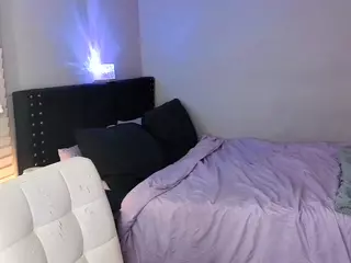 Livys Bedroom's Live Sex Cam Show