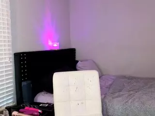 Livys Bedroom's Live Sex Cam Show